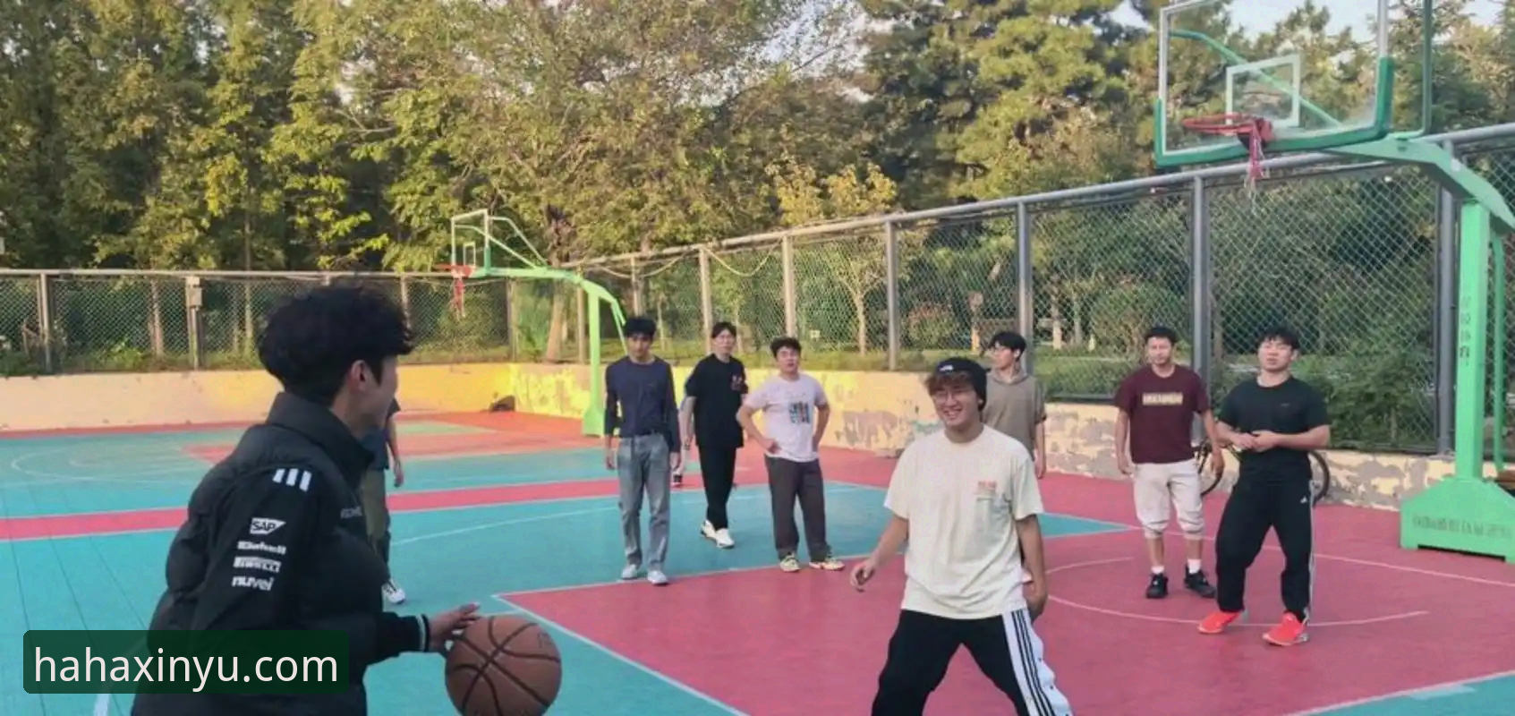 山西97-94险胜青岛晋级八强，CBA季后赛如何在哈哈体育平台极致呈现？